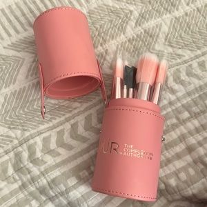 Pur Cosmetics Brush Travel Set